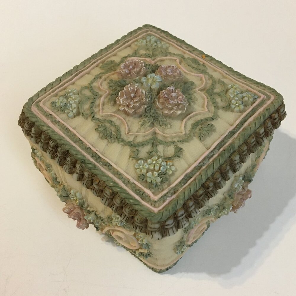 Floral Trinket Jewelry Box Holder Hand Painted Resin Flowers Vines Leaf Vintage